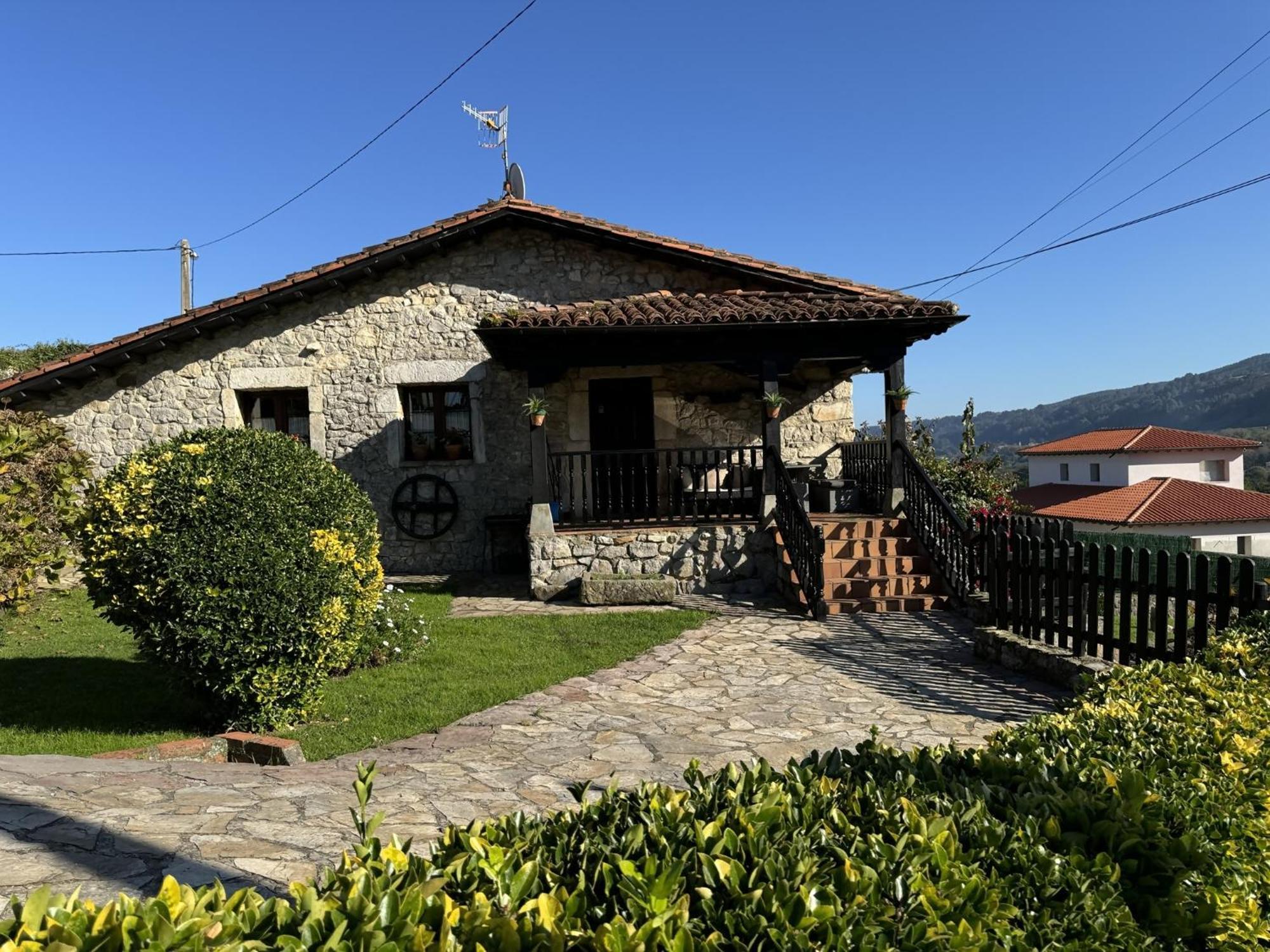 Casa Las Hortensias 2 Pendueles 라네스 외부 사진
