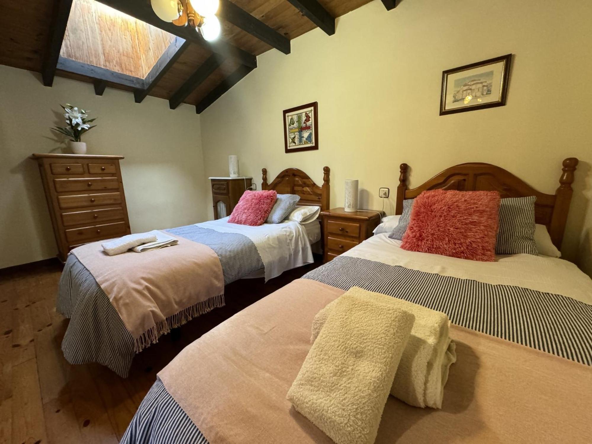 Casa Las Hortensias 2 Pendueles 라네스 외부 사진